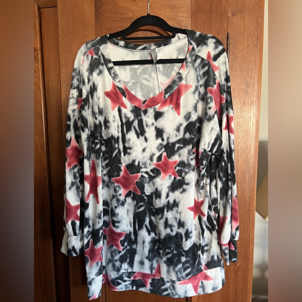 Stylish Women's Tunic with Red Stars